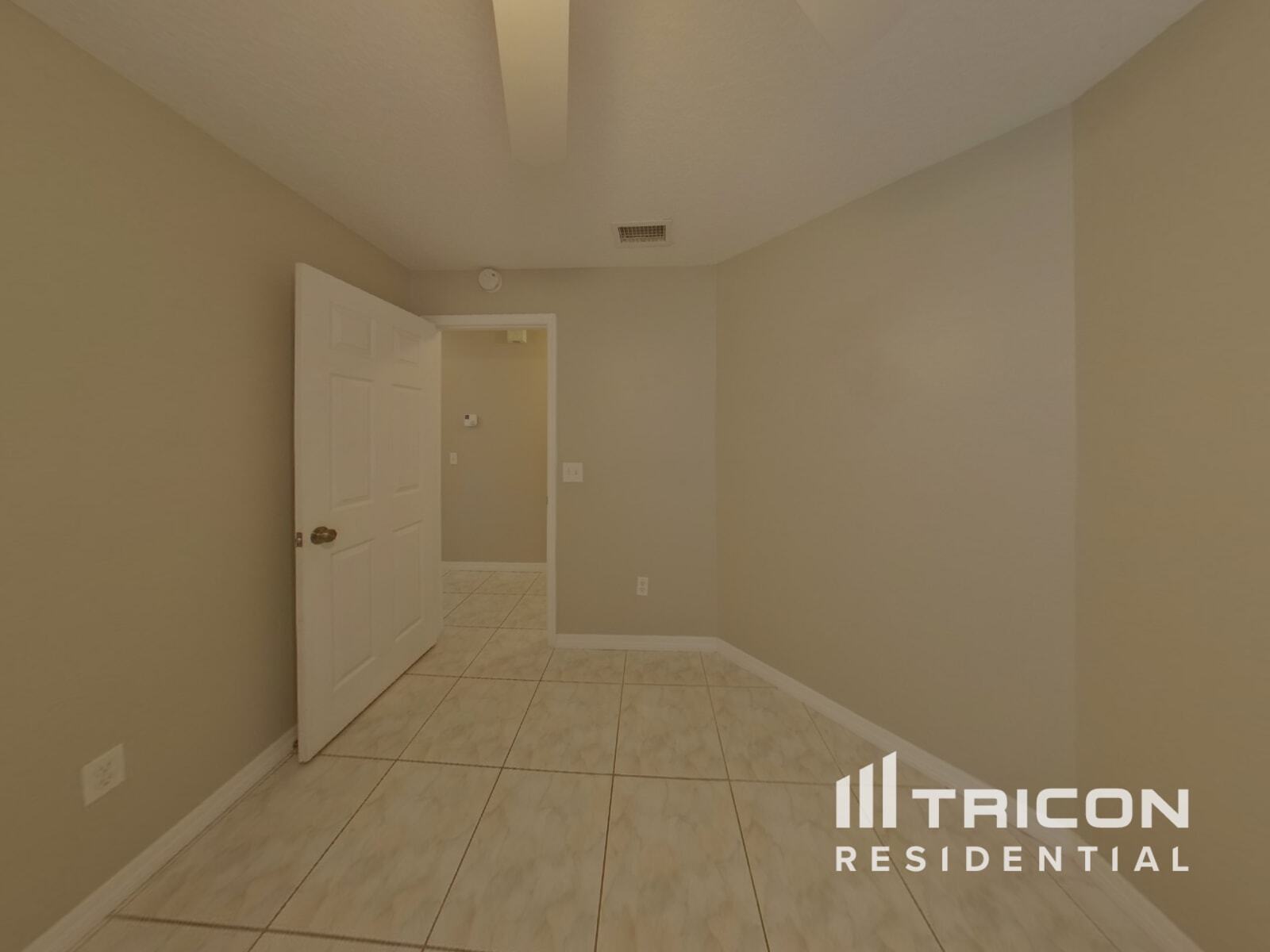 Building Photo - 831 Monroe Harbor Pl