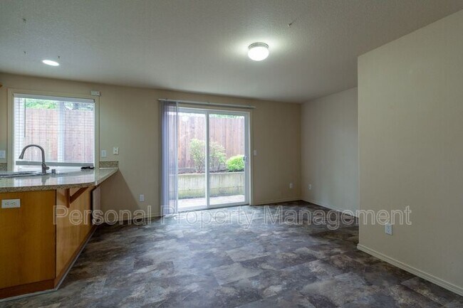 Building Photo - 7905 NE 64th Street