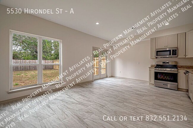 Building Photo - 5530 Hirondel