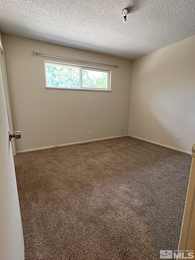 Building Photo - 3560 Yosemite Pl