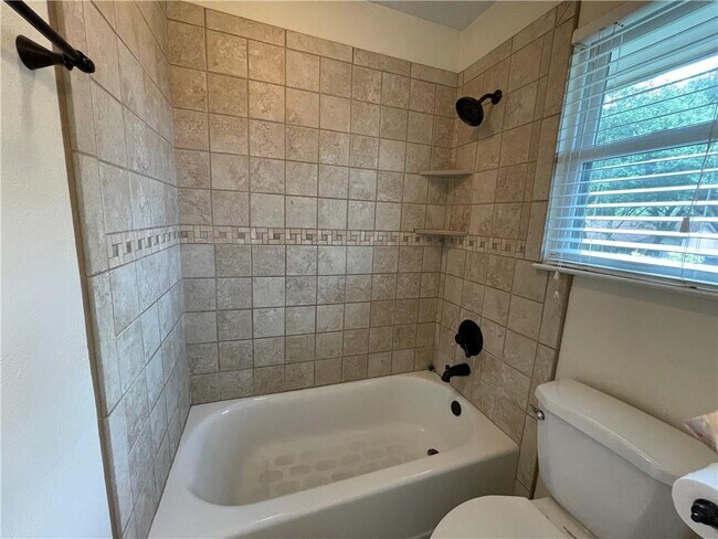 Building Photo - 7415 Shadywood Dr