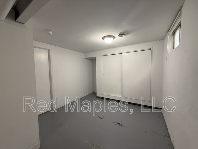 Building Photo - 10877 Spring Garden Dr