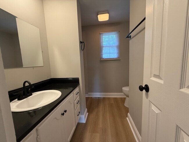 Building Photo - Beautiful 4 beds 2.5 baths in Columbus!