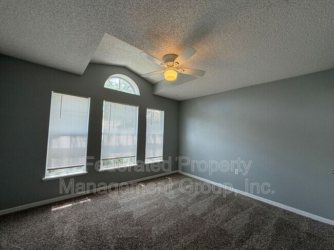 Building Photo - 7327 High Bluff Rd N