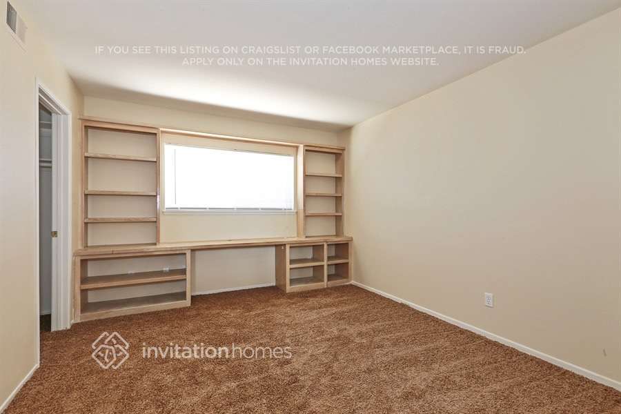 Building Photo - 20325 Calhaven Dr
