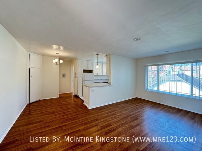 Building Photo - 2 WEEKS FREE MOVE-IN SPECIAL!! Lovely Remo...