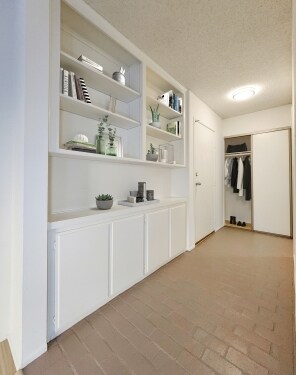 Interior Photo - 1410 Wellesley Ave