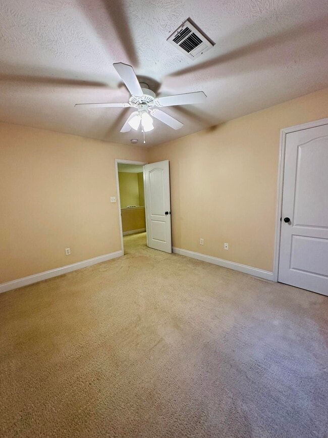 Building Photo - 954 Bryan Cir
