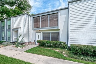 Building Photo - 10188 Beekman Pl Dr