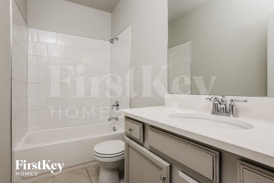 Building Photo - 2898 Gipper Cir