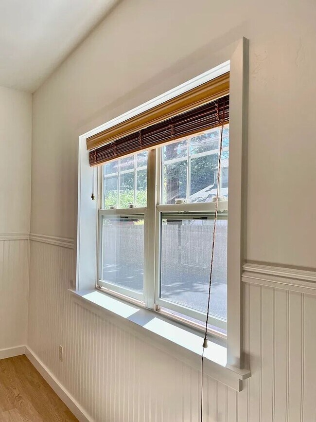 Building Photo - 907 Bellview Ave
