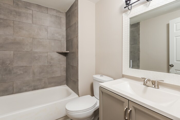 Building Photo - 8630 Meadowlark Dr