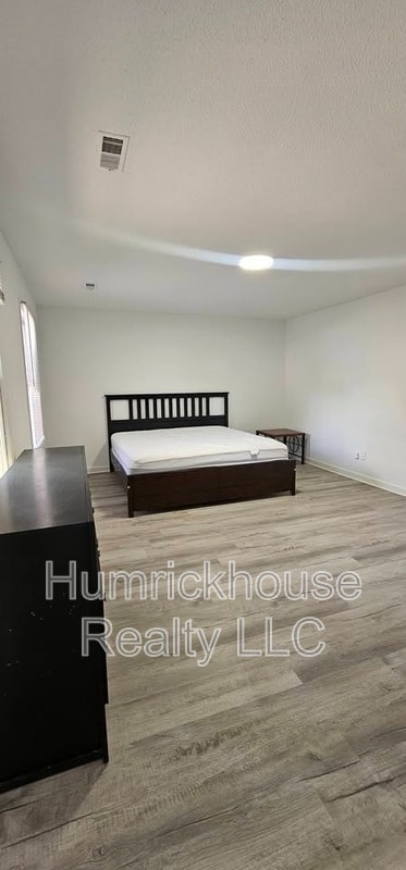 Building Photo - 438 Blue Rock Dr