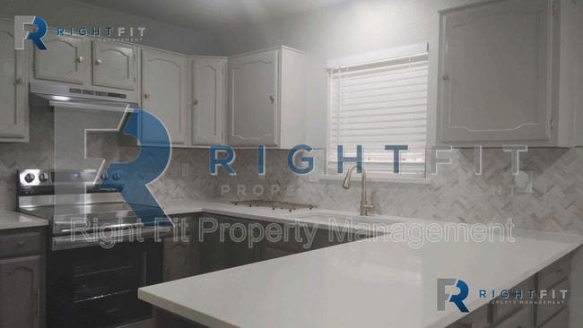 Building Photo - 7832 Portman Ave