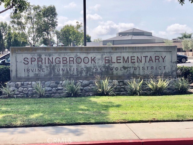 Building Photo - 2 Bloomdale