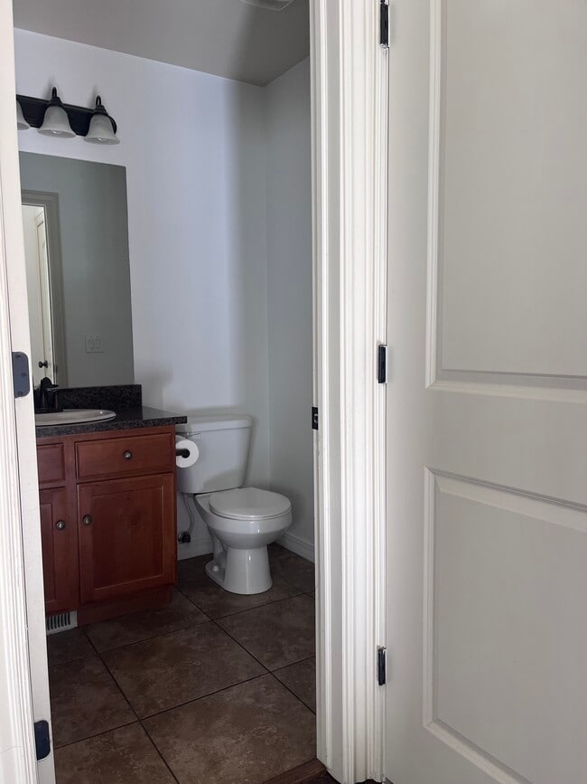 Building Photo - 889 Bristle Pine Pl