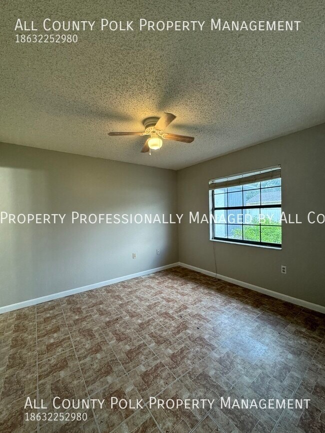 Building Photo - Excellent 2 Bedroom Duplex in Lakeland for...