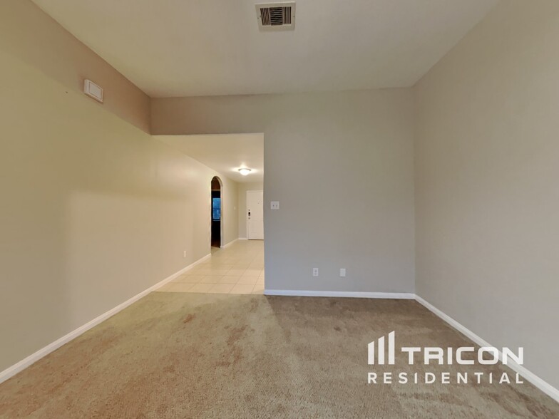 Building Photo - 26939 Wild Duck Ln