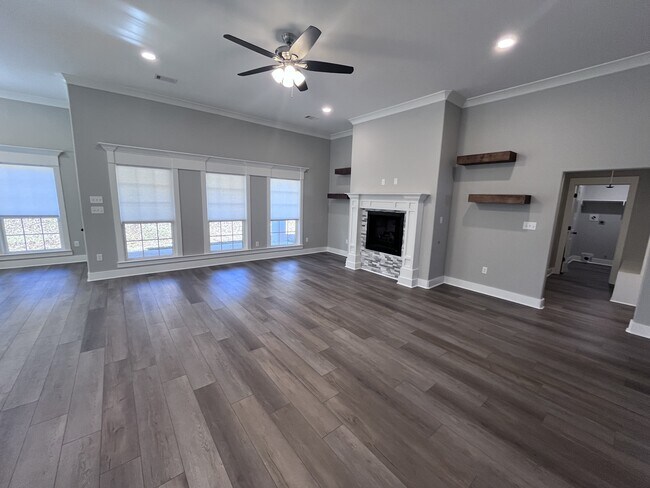 Building Photo - 8817 Stillwater Rd