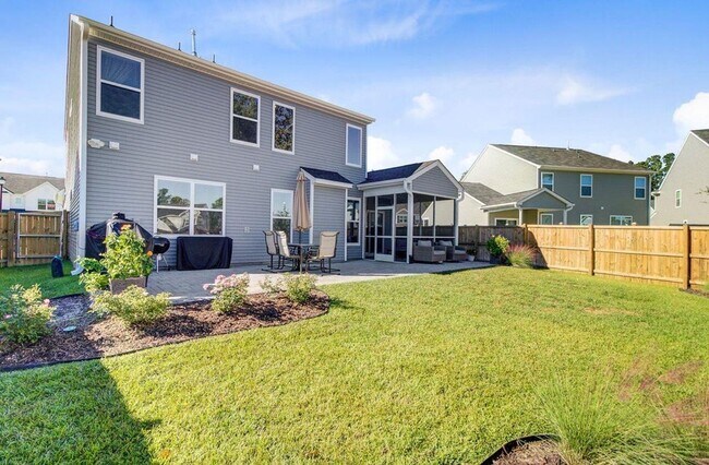 Building Photo - 3 Bedroom, 2.5 Bathroom Home in Oakley Pointe - Moncks Corner