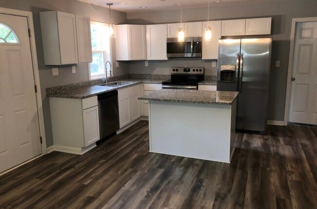 Building Photo - 101 N Glynn St