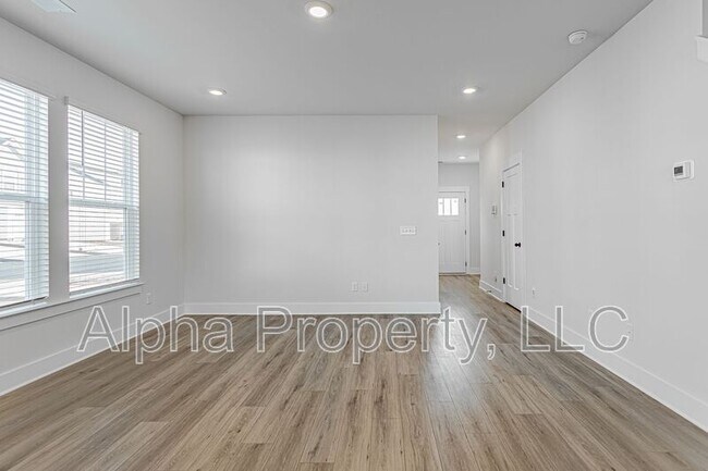 Building Photo - 451 Hazelcote Rd
