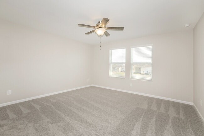 Building Photo - 613 Knightsbridge Ln