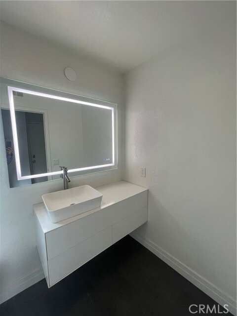 Building Photo - 2710 Rockridge Ln