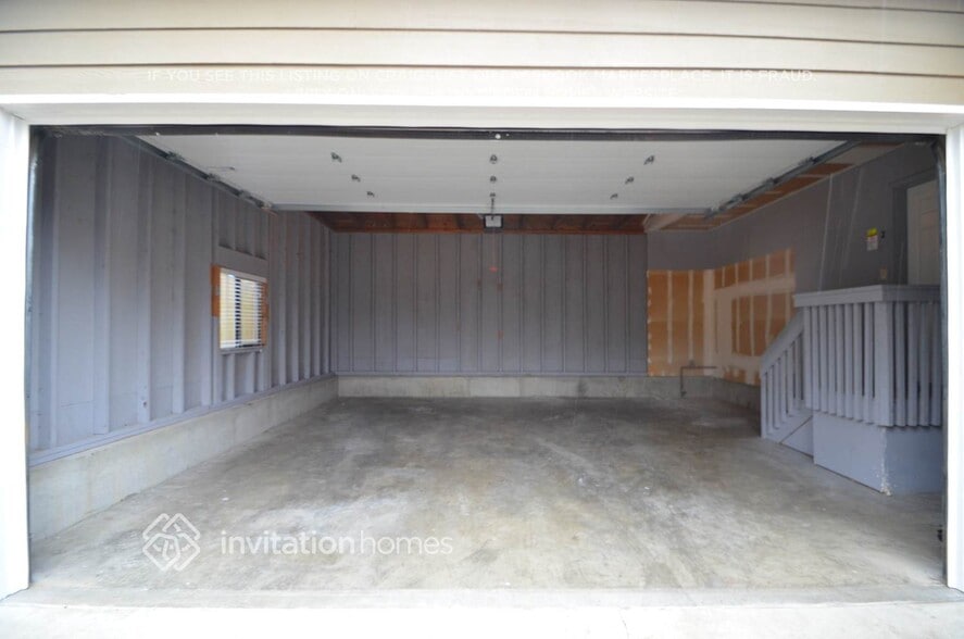 Building Photo - 3727 S Pilgrim St
