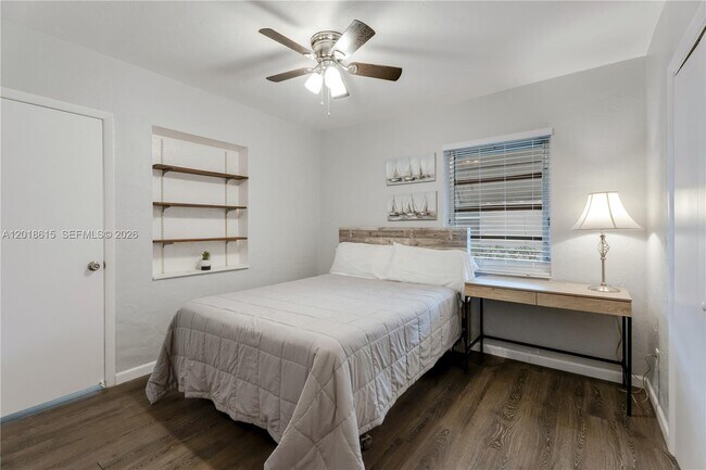 Building Photo - 6531 SW 57th Pl
