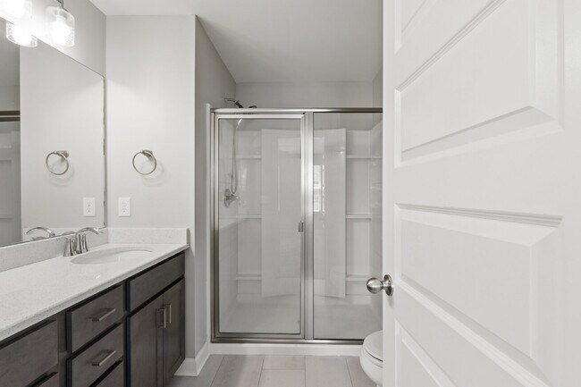 Building Photo - Luxury End-Unit Townhome Near 386 & Long Hollow Pike | Designer Finishes, Prime Location & Mainte...