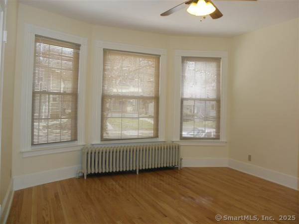 Building Photo - 174 Mansfield St