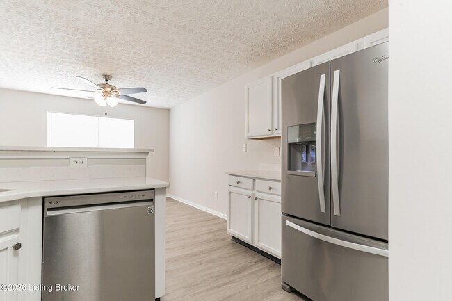 Building Photo - 7121 Blue Stream Ct