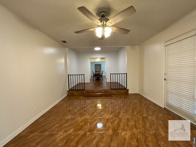 Building Photo - 3074 E Terrace Ave