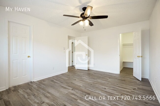 Building Photo - 17898 E Mexico Dr