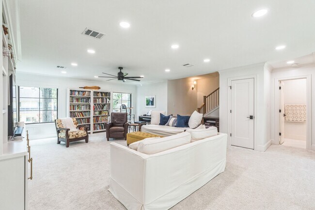 Building Photo - 4810 Middle Falls Dr