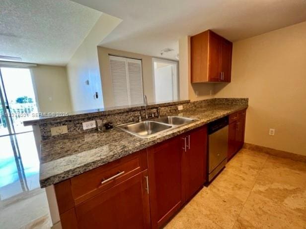 Building Photo - 1555 N Treasure Dr