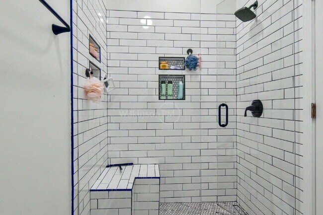 Building Photo - The Finest Furnished Upscale Executive Home, an Exquisite Luxury Rental, in Tega Cay for the Disc...