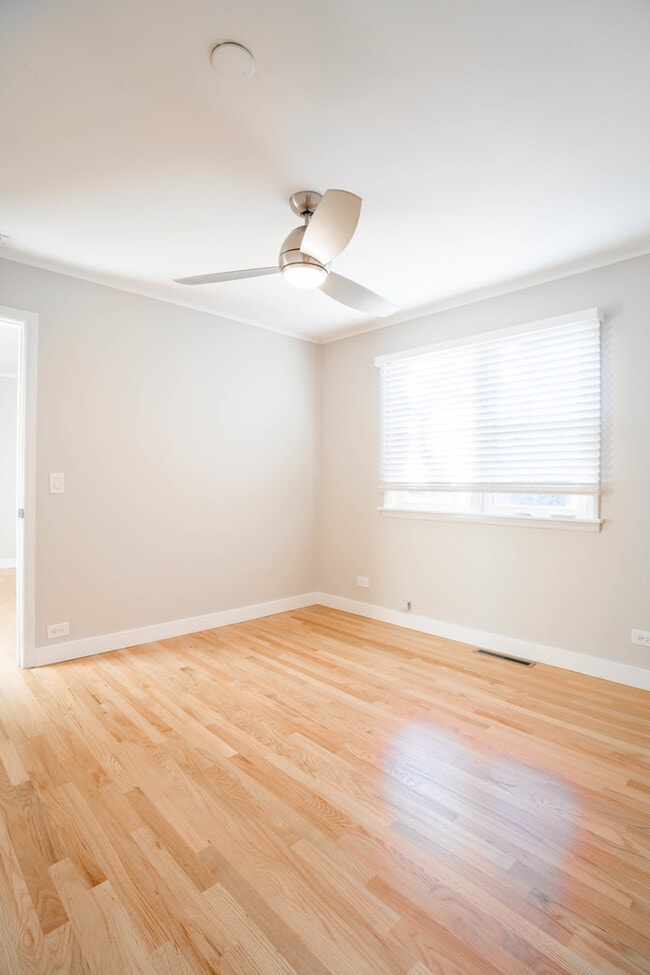 Building Photo - 1392 W 52nd Pl