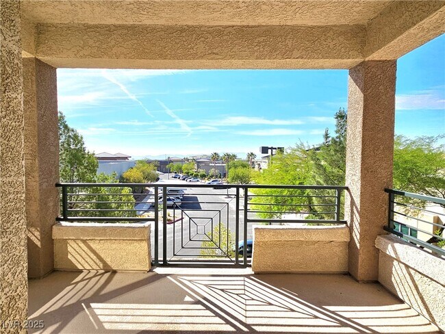 Building Photo - 10809 Garden Mist Dr
