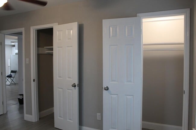 Building Photo - 5305 Southlea St