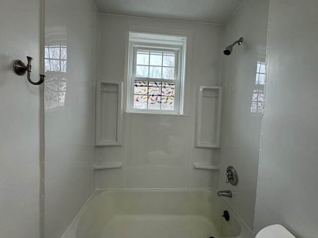 Building Photo - 17 Sinai Cir