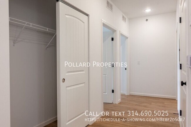 Building Photo - 802 Parkview Dr