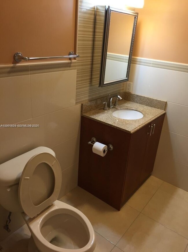 Building Photo - 9301 SW 92nd Ave