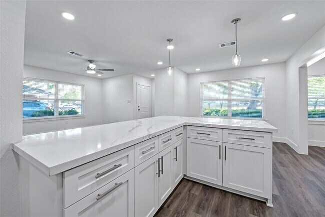Building Photo - 4074 Cheena Dr