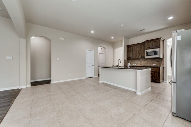 Building Photo - Charming 3-Bedroom Home with 2 Full Baths ...