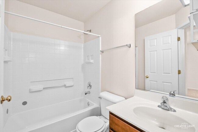 Building Photo - 737 Serendipity Dr
