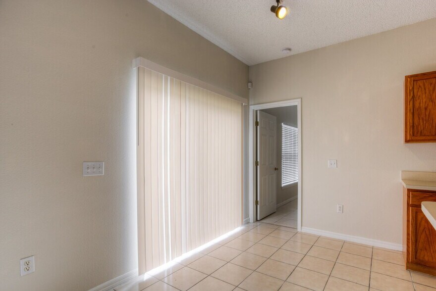 Building Photo - 2510 Sherbrook Ln