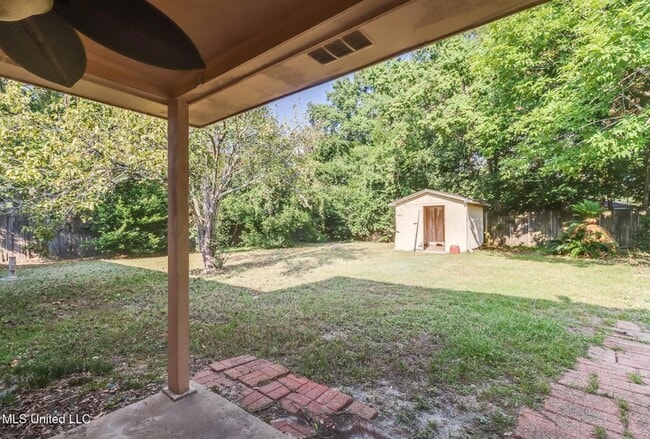 Building Photo - 1003 Wilson Dr