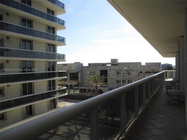 Building Photo - 9595 Collins Ave